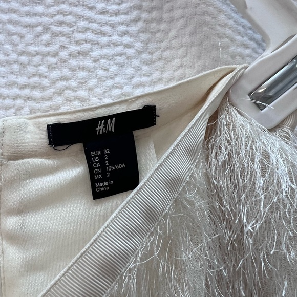 H&M SKIRT 2 WHITE IVORY FRINGE SHAG TAYLOR SWIFT CONCERT OUTIFT - Picture 3 of 4